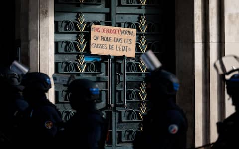 epa13284469 French riot police secure the entrance of the  Helene Boucher  high school as students demonstrate outside as part of a national day of protest in Paris, France, 06 October 2026.  EPA/GAUTHIER BEDRIGNANS