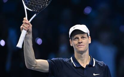 Jannik Sinner of Italy celebrates his victory against Alexander Zverev of Germany during the match of Nitto Atp Finals in Turin, Italy, 16 november 2024 .The ATP men's singles world number 1 is preparing for the ATP Finals that will run from 10-17 November in Turin ANSA/ALESSANDRO DI MARCO
