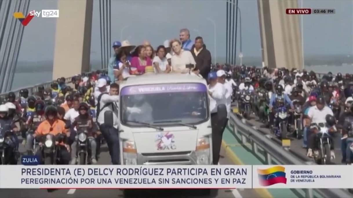 Delcy Rodriguez conduce marcia anti sanzioni Usa