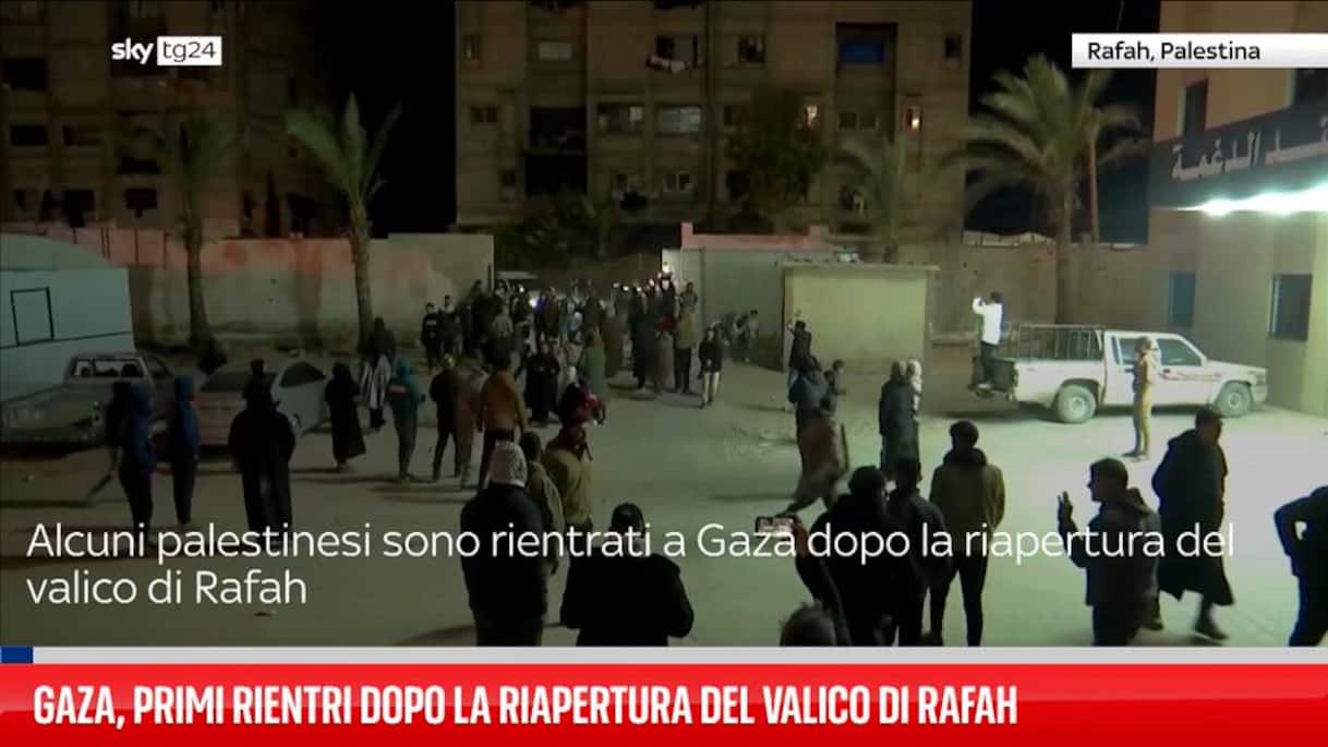 Gaza, primi rientri dopo la riapertura del valico di Rafah | Video Sky TG24