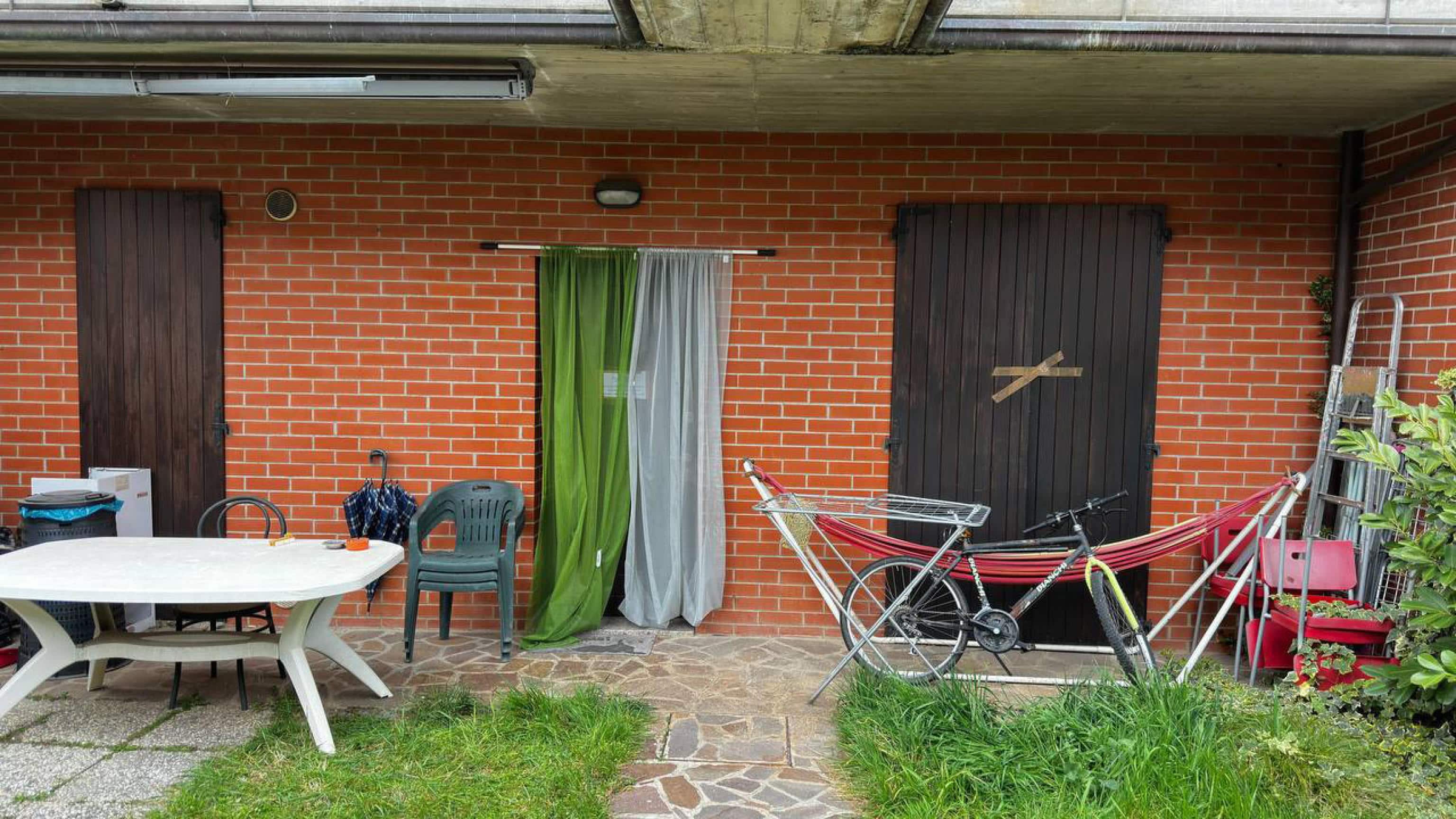 L'appartamento nel Comune di Valbrembo (Bergamo) dove è stato trovato il corpo