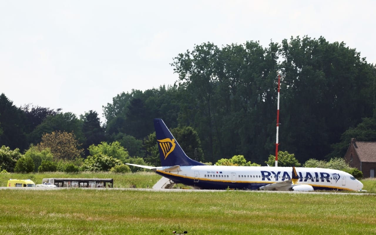 The Ryanair airplane, coming from Porto, pictured at the runway after a bomb threat in the airplane at the Brussels South Charleroi Airport (BSCA) in Gosselies, Charleroi, on Tuesday 13 May 2025. According to the first information an airplane is being searched, the runway has been closed and operations suspended.BELGA PHOTO VIRGINIE LEFOUR (Photo by VIRGINIE LEFOUR/Belga/Sipa USA)