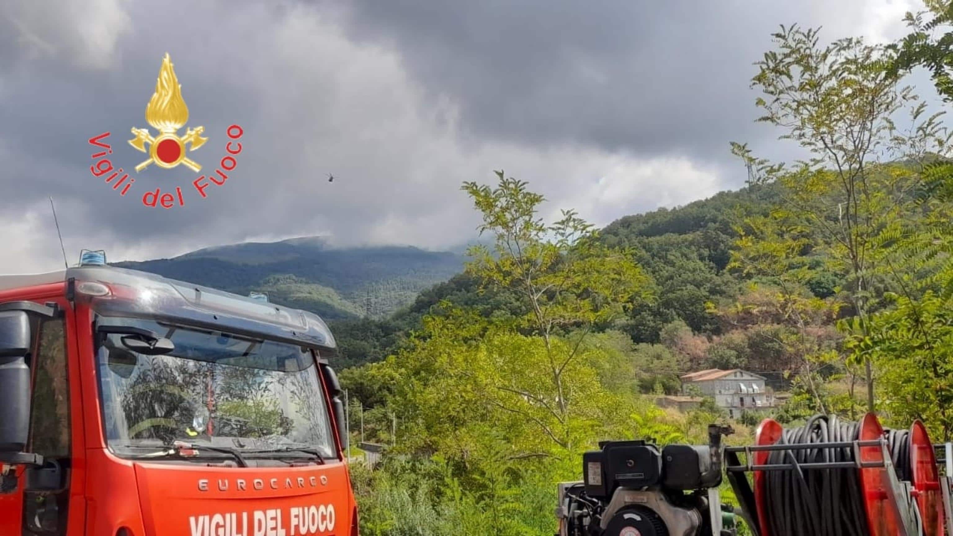 Un ultraleggero con due persone a bordo è scomparso sul Tirreno Cosentino, nella zona di Fuscaldo, 17 agosto 2026. Le ricerche dei vigili del fuoco del Comando di Cosenza sono iniziate alle 21.05 di ieri e sono concentrate tra Fuscaldo e Falconara Albanese.  ANSA/US VIGILI DEL FUOCO +++ UFFICIO STAMPA VIGILI DEL FUOCO  +++ FOTO NON IN  VENDITA - DA USARE SOLO PER FINI GIORNALISTICI  +++ NPK +++