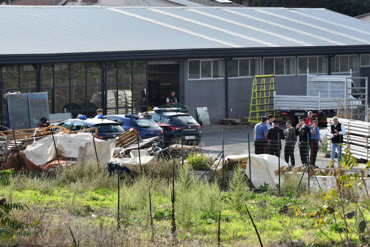 Incidente sul lavoro a Catania, un morto e un ferito in vetreria di San ...