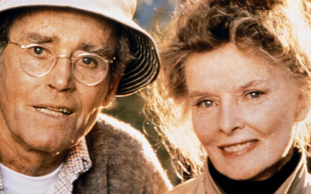 Henry Fonda vince l'Oscar come Miglior attore protagonista e  Katharine Hepburn come migliore attrice protagonista