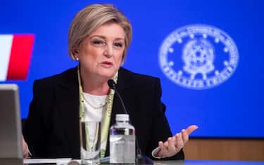 La ministra del Lavoro Marina Calderone durante la conferenza stampa al termine del Consiglio dei Ministri (Cdm) sul Ddl di Introduzione del delitto di femminicidio e altri interventi normativi per il contrasto alla violenza nei confronti delle donne e per la tutela delle vittime, presso palazzo Chigi, Roma, 07 marzo 2025. ANSA/ANGELO CARCONI