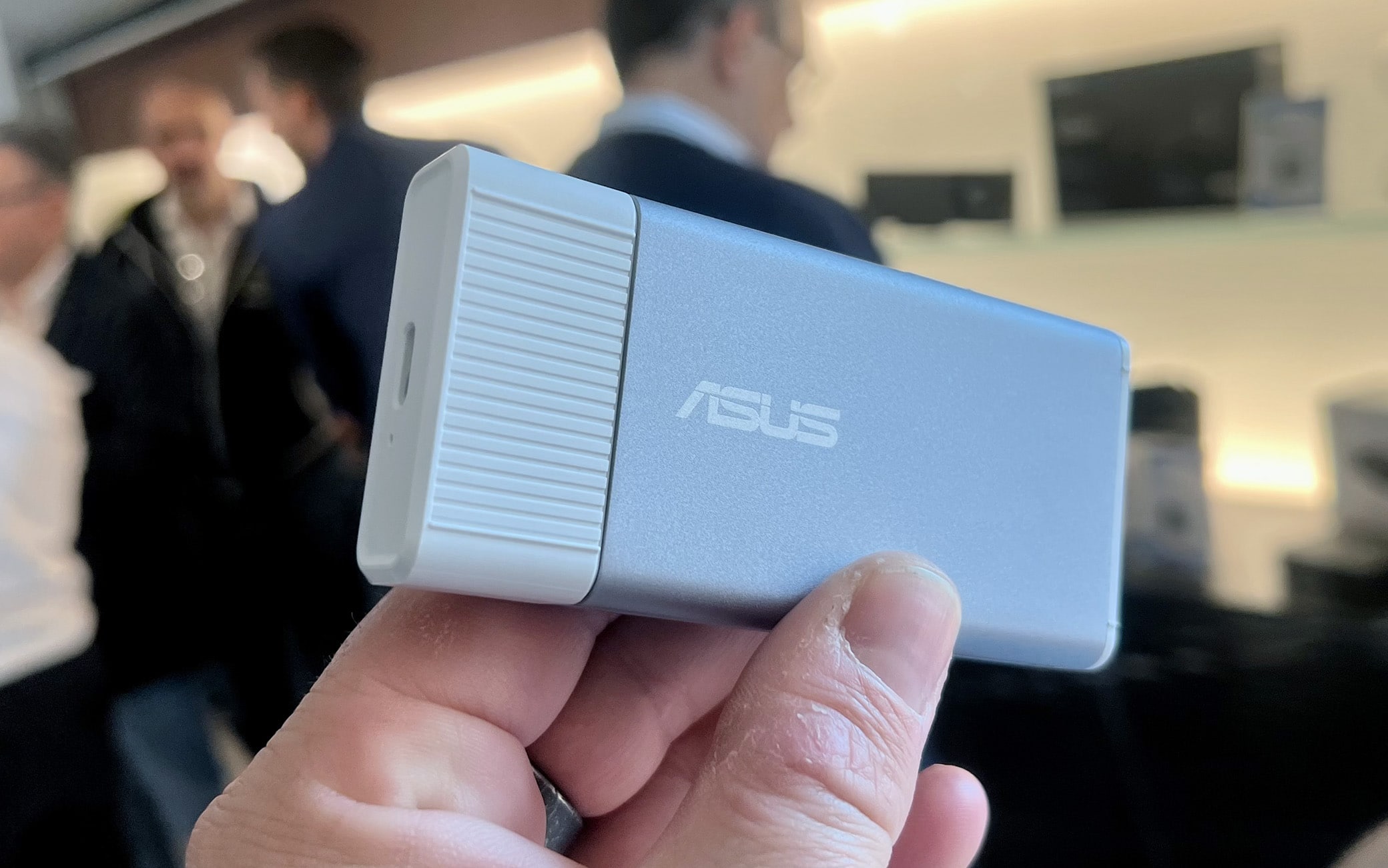 ASUS UGen300
