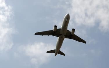 AEREOPORTO DI LINATE - SCIOPERO DEI LAVORATORI ALITALIA - VOLI CANCELLATI - AEREO ALITALIA (MILANO - 2015-07-24, DAVIDE SALERNO) p.s. la foto e' utilizzabile nel rispetto del contesto in cui e' stata scattata, e senza intento diffamatorio del decoro delle persone rappresentate