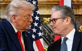 AYLESBURY, ENGLAND - SEPTEMBER 18: (L-R) U.S. President Donald Trump and UK Prime Minister Keir Starmer shake hands during a press conference at Chequers at the conclusion of a state visit on September 18, 2025 in Aylesbury, England. This is the final day of President Trump’s second UK state visit, with the previous one taking place in 2019 during his first presidential term. (Photo by Leon Neal/Getty Images)