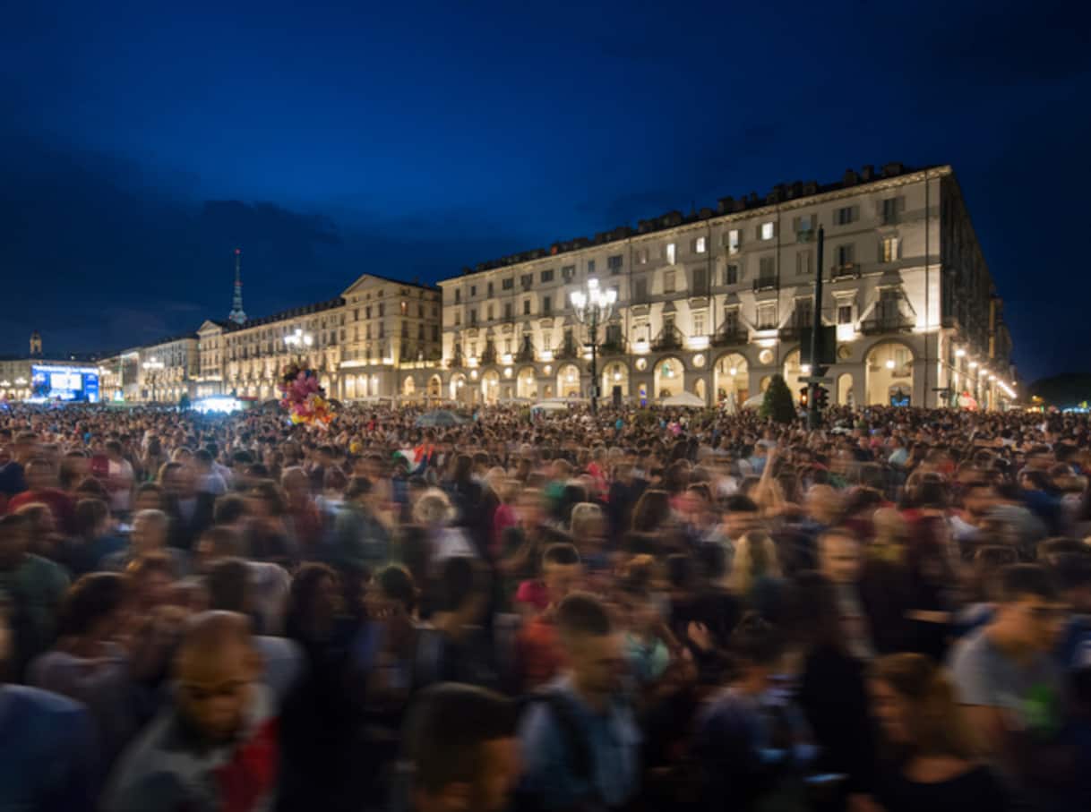 Torino, 1° maggio tra corteo sindacale e tensione per lo spezzone sociale dopo lo sgombero di Askatasuna