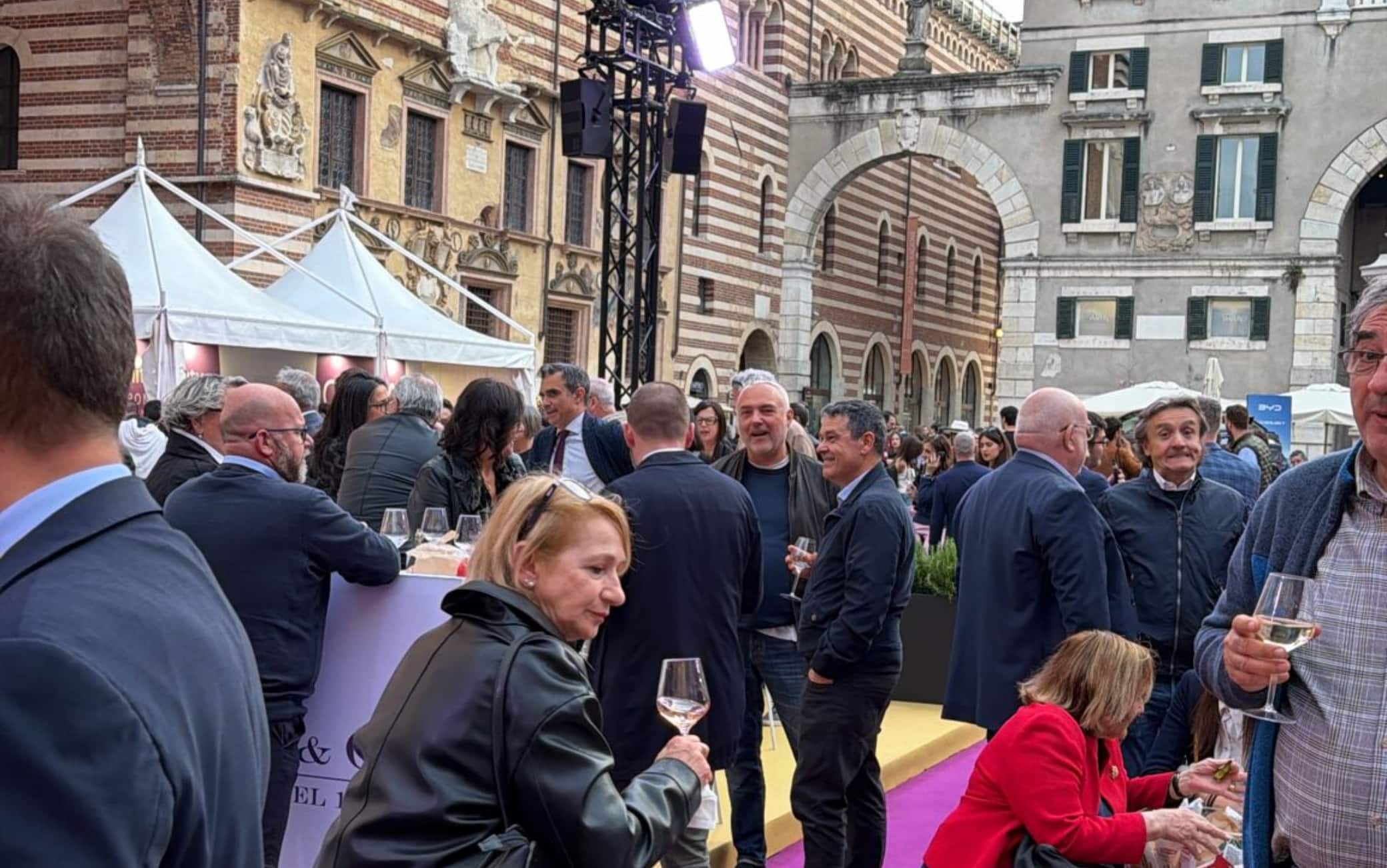 Vinitaly 2026, la Calabria protagonista a Verona con oltre 100 cantine