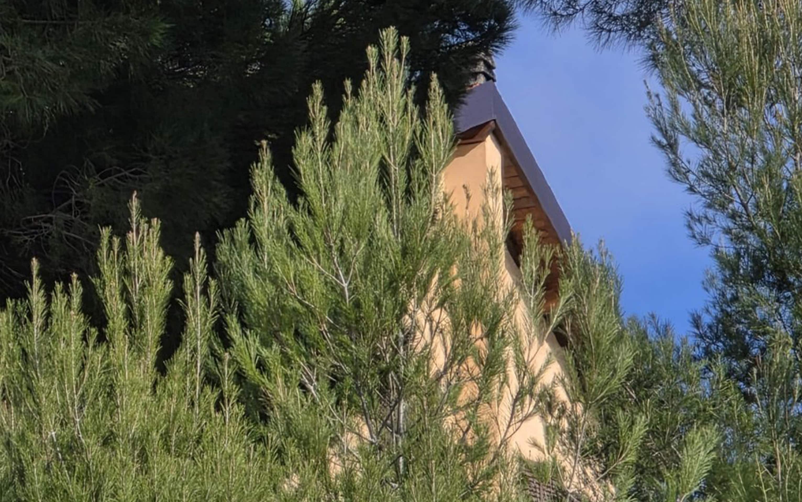 Uno scorcio della villetta dove vivevano Manuela Aiello e la figlia