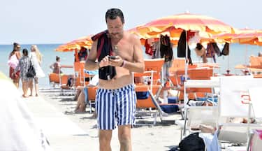 Matteo Salvini at Papeete beach with his family