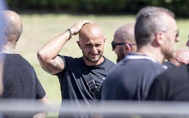 Luca Lucci, capo degli ultrà della tifoseria del Milan, ai funerali di Fabrizio Piscitelli al santuario del Divino Amore, Roma, 21 agosto 2019. In chiesa potranno entrare solo cento persone indicate dalla famiglia.
ANSA/MASSIMO PERCOSSI