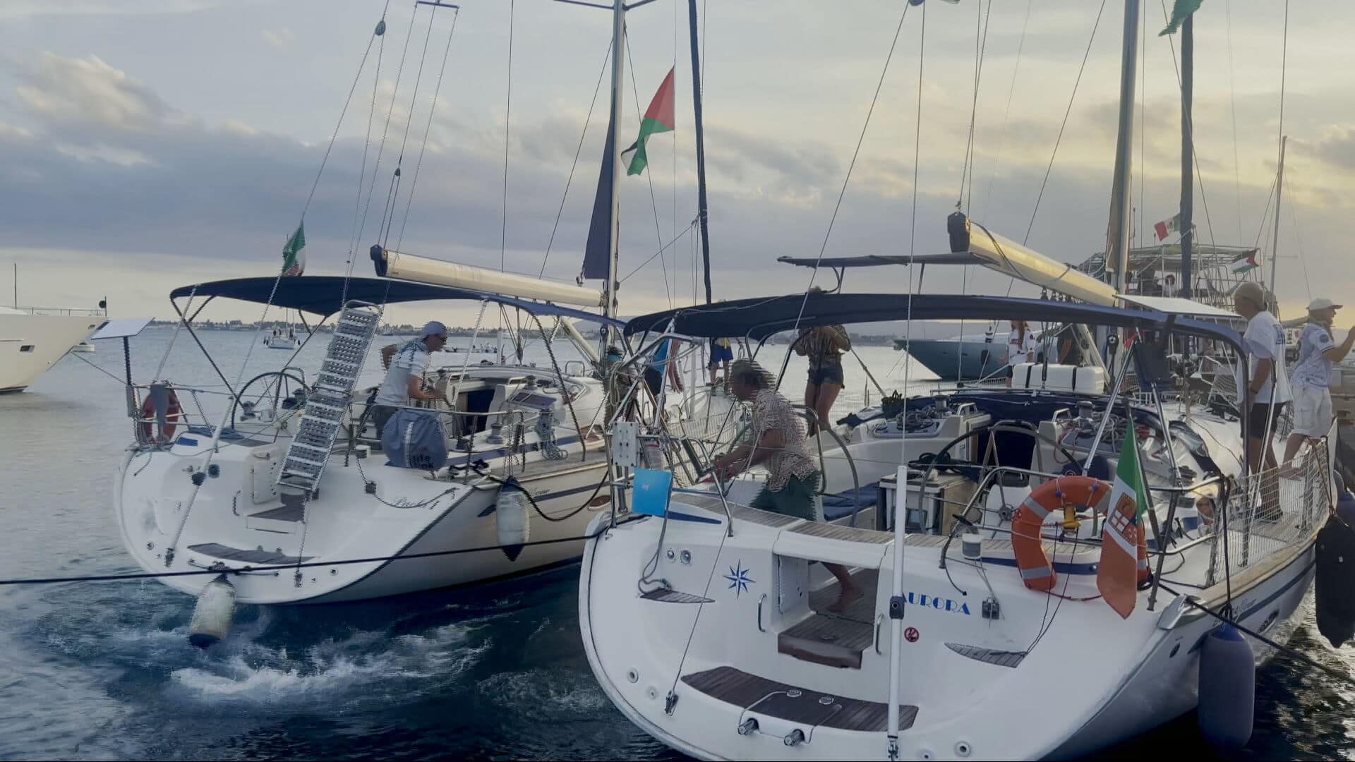 Alcune barche della Flotilla nei porti siciliani