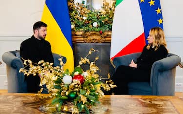 Italian Prime Minister Giorgia Meloni and Ukrainian President, Volodymyr Zelensky, during their meeting at the Chigi Palace in Rome, Italy, 09 December 2025.
ANSA/CHIGI PALACE PRESS OFFICE/FILIPPO ATTILI
+++ ANSA PROVIDES ACCESS TO THIS HANDOUT PHOTO TO BE USED SOLELY TO ILLUSTRATE NEWS REPORTING OR COMMENTARY ON THE FACTS OR EVENTS DEPICTED IN THIS IMAGE; NO ARCHIVING; NO LICENSING +++ NPK +++