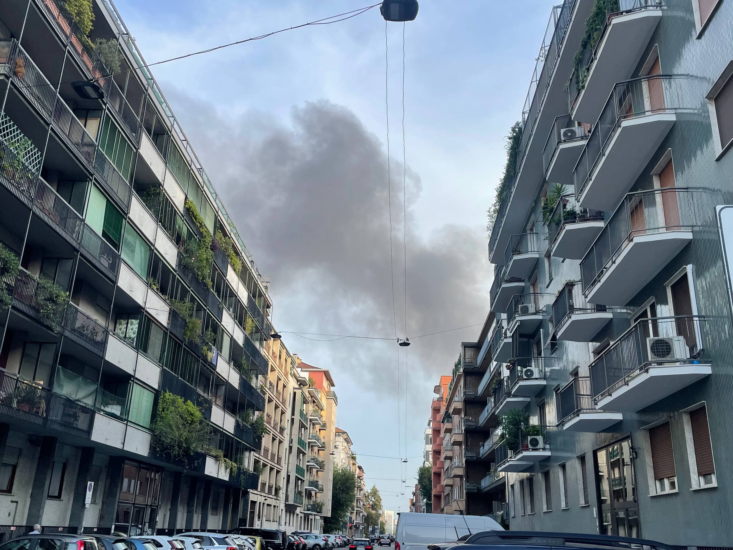 incendio milano barona