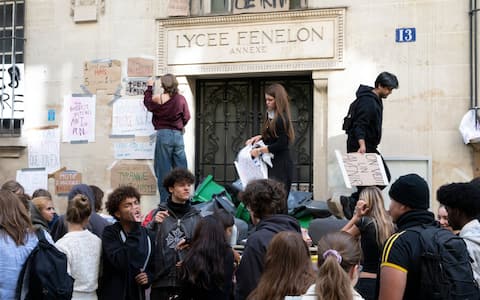 IPA89187541 - Paris, France — October 01st 2026
 Students at Lycée Fénelon in Paris’s 6th arrondissement block access to their school in a show of solidarity with young people from the suburbs. Their protest is not primarily about poor facilities, a lack of teachers, or insufficient resources, but reflects concerns over teachers’ salaries, social inequality and an uncertain future. Many of the students are not yet old enough to vote, yet the demonstration highlights a highly politicized younger generation.//ADAMROMAIN_SIPA.00103/Credit:Adam ROMAIN/SIPA/2610012007