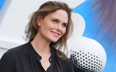 IPA86562607 - Emily Deschanel arrives at the Netflix's THE HAWK Los Angeles Premiere held at the Directors Village in Westwood, CA on Thursday, July 09, 2026. (Photo By Sthanlee B. Mirador/Sipa USA)