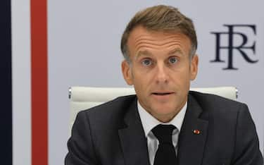 epa13277353 French President Emmanuel Macron speaks following a videoconference with G7 leaders at the Elysee Presidential Palace in Paris, France, 02 October 2026. G7 leaders held talks to coordinate global market action on soaring fuel prices.  EPA/LUDOVIC MARIN / POOL MAXPPP OUT