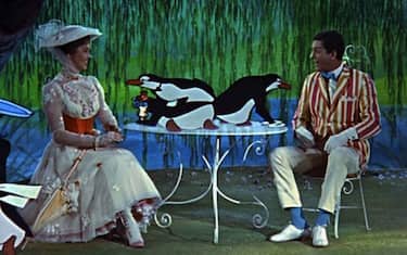 DICK VAN DYKEJULIE ANDREWSin Mary PoppinsFilmstill - Editorial Use OnlyRef: FBsales@capitalpictures.comwww.capitalpictures.comSupplied by Capital Pictures