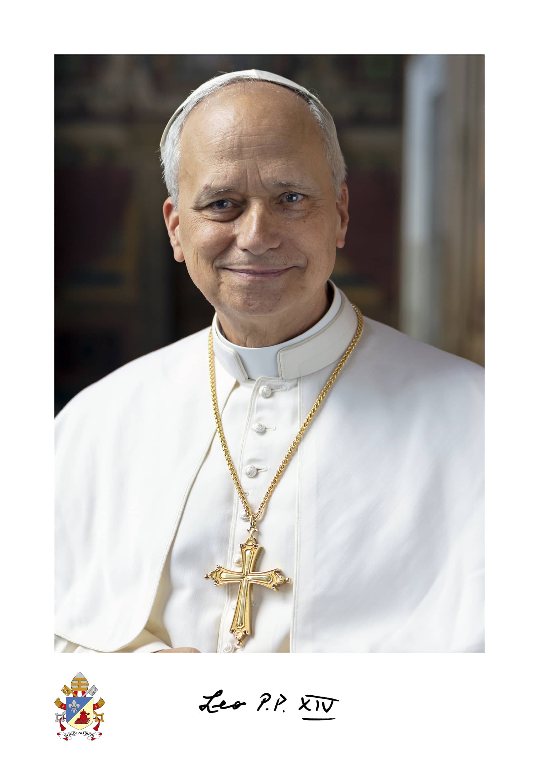 Fotografia ufficiale di Papa Leone XIV diffusa dalla Santa Sede