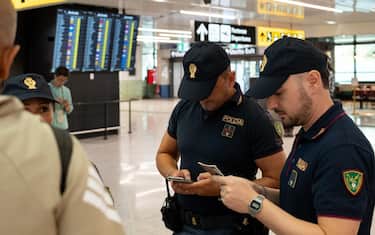 I controlli negli aeroporti italiani