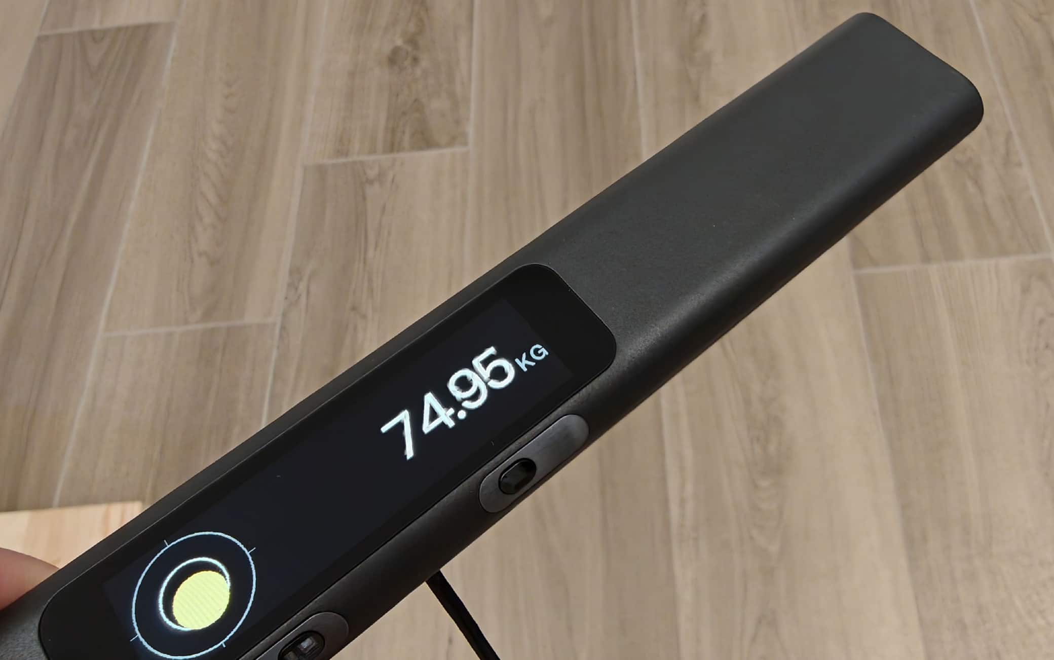 L’impugnatura retrattile di BodyScan 2 ha anche un display