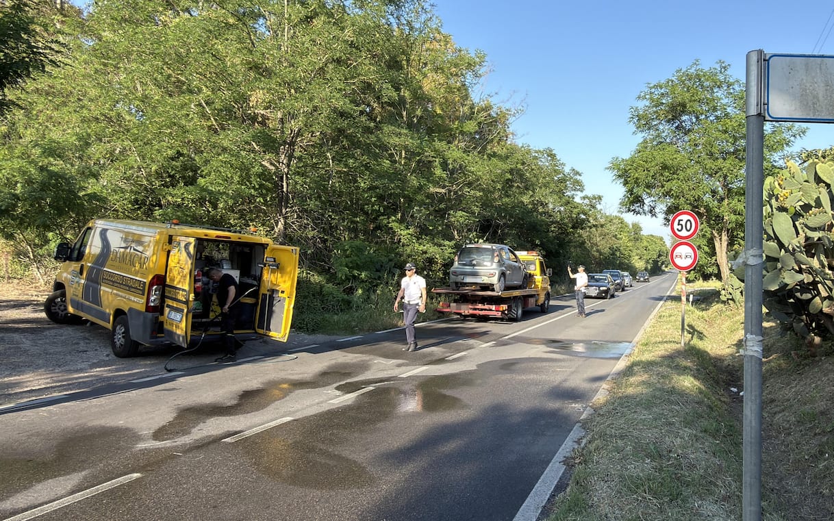 Bambina di 11 anni in bici investita e uccisa da un'auto ad Aprilia